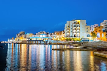 gillieru harbour hotel