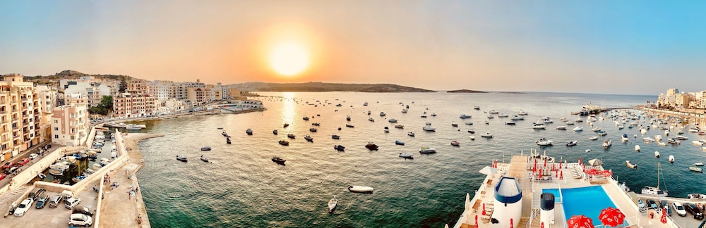 gillieru harbour hotel