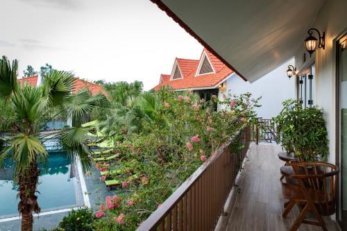 bai dinh riverside resort and spa