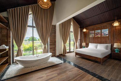 bai dinh riverside resort and spa