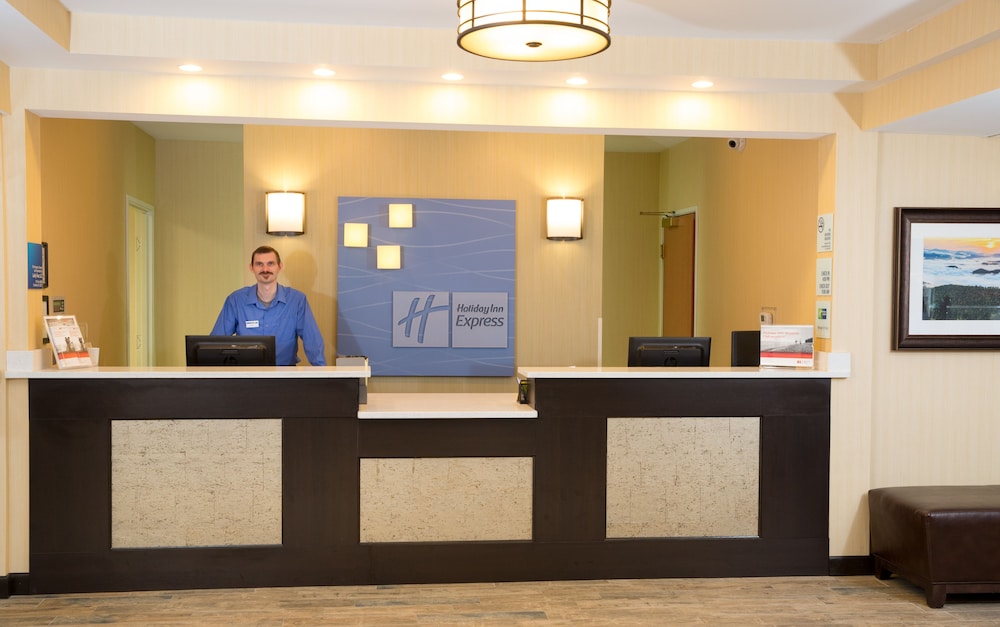 holiday inn express hotel and suites cherokee casino by ihg