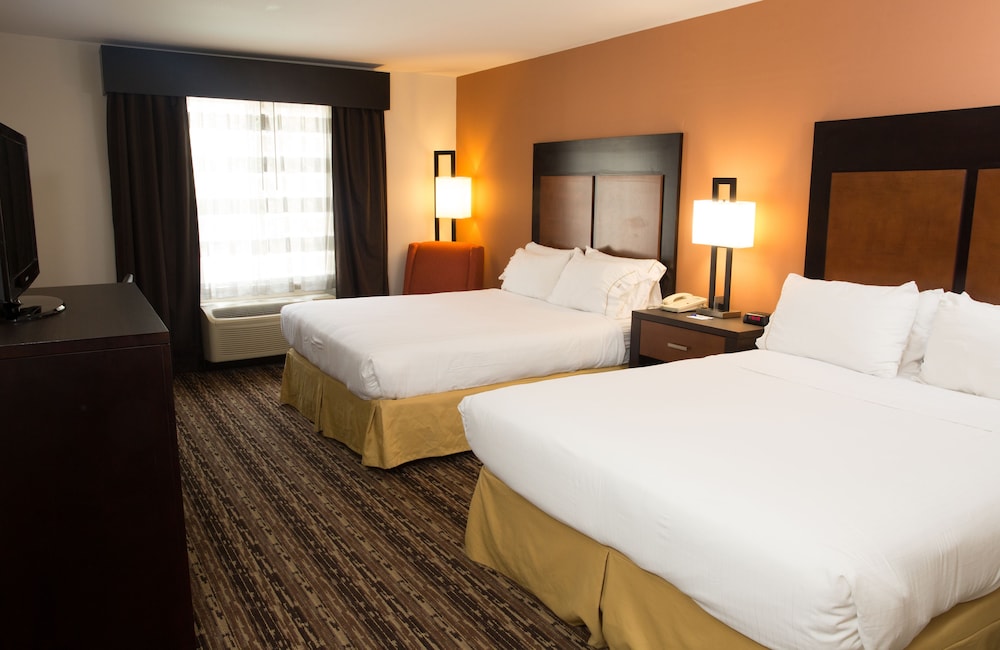 holiday inn express hotel and suites cherokee casino by ihg