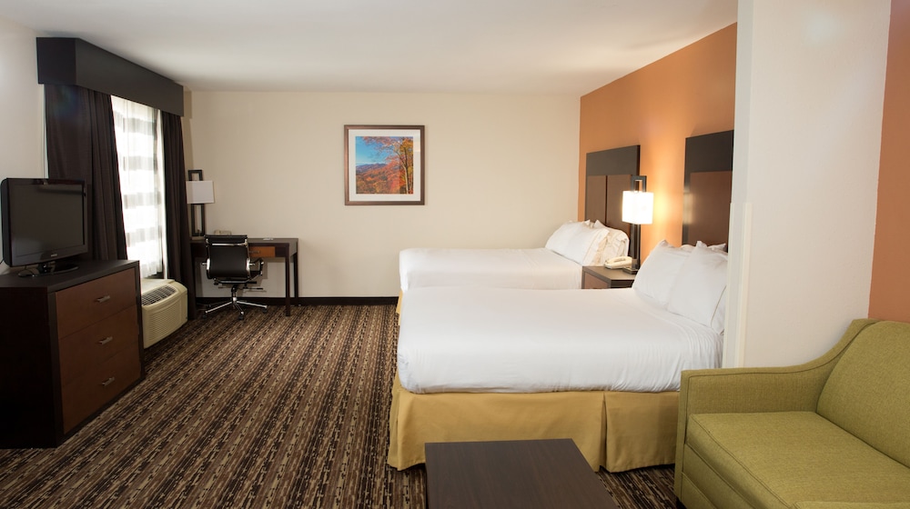 holiday inn express hotel and suites cherokee casino by ihg