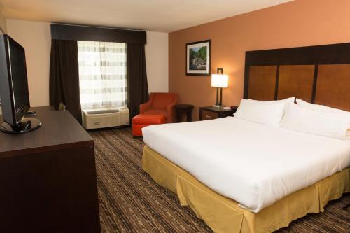 holiday inn express hotel and suites cherokee casino by ihg