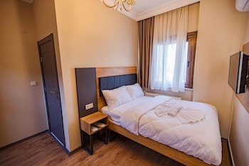 grand balyan hotel and restaurant