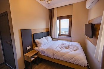 grand balyan hotel and restaurant