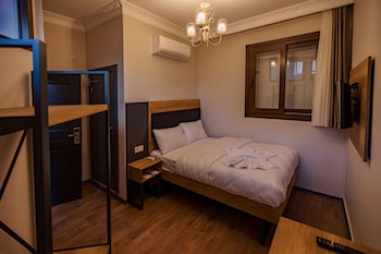 grand balyan hotel and restaurant