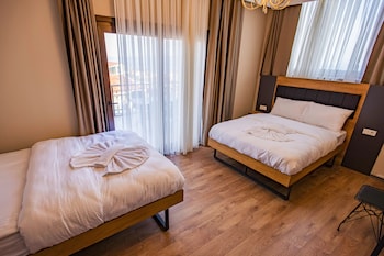 grand balyan hotel and restaurant