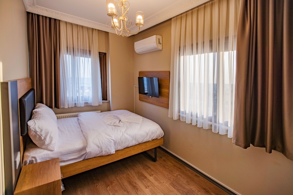 grand balyan hotel and restaurant