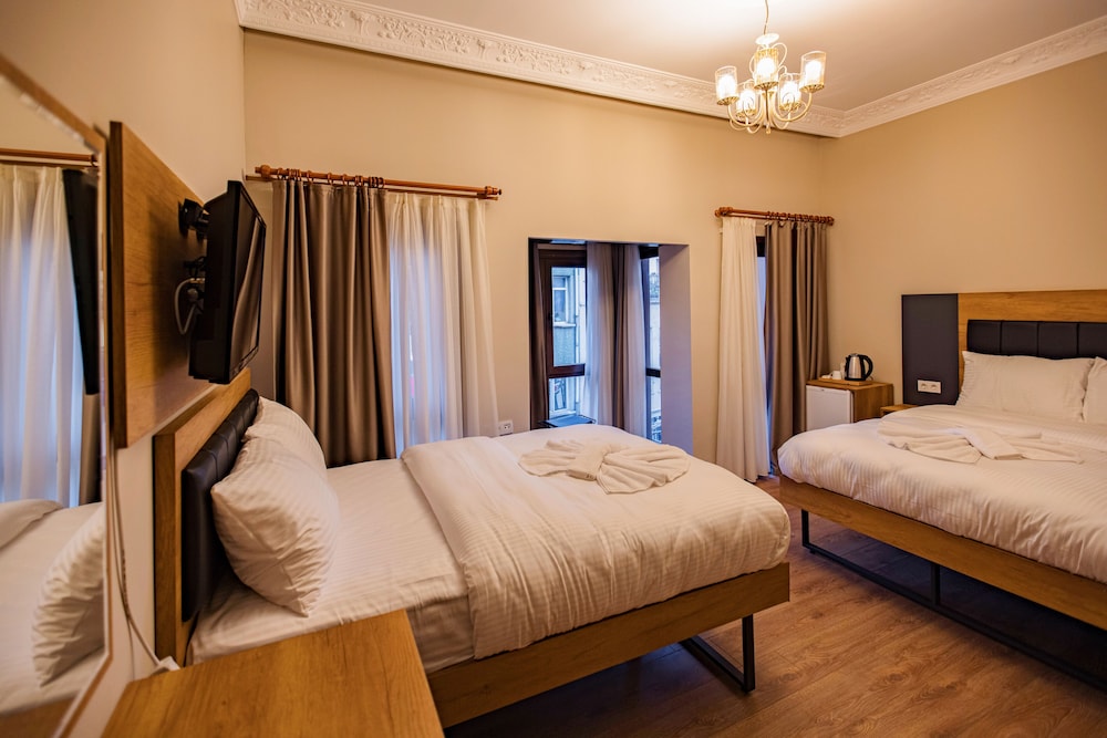 grand balyan hotel and restaurant