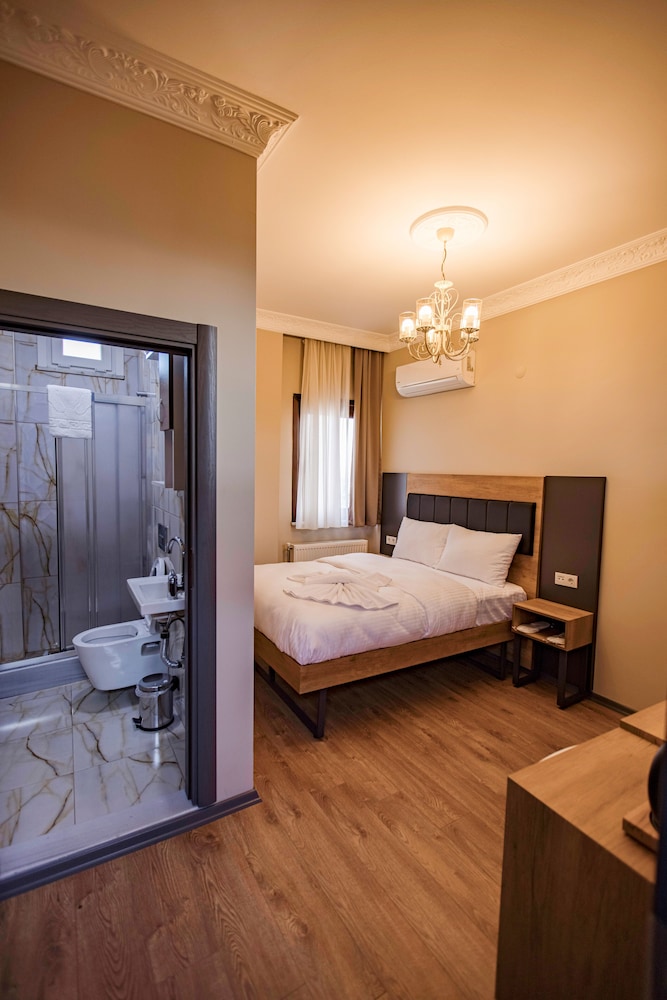 grand balyan hotel and restaurant