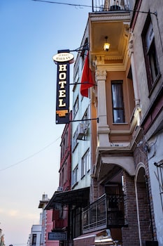 grand balyan hotel and restaurant
