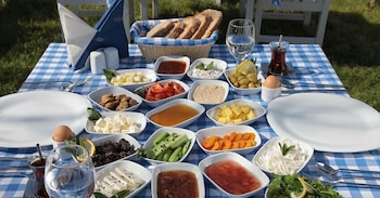 grand balyan hotel and restaurant