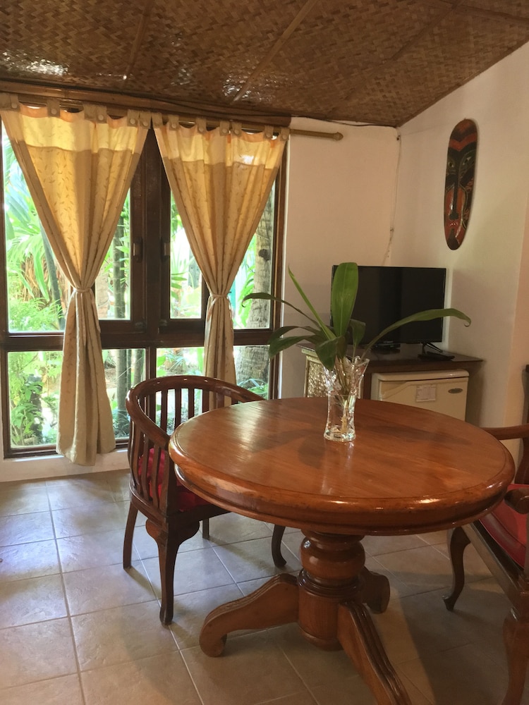 nigi nigi nu noos beach resort