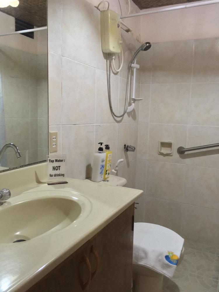 nigi nigi nu noos beach resort