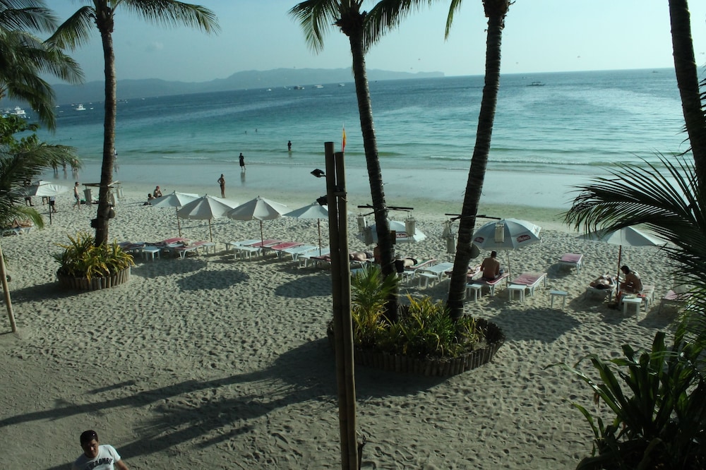 nigi nigi nu noos beach resort