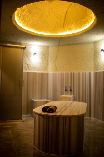 pome granate cave hotel