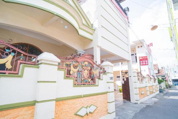 reddoorz syariah aura homestay