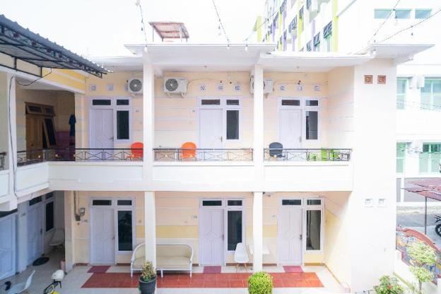 reddoorz syariah aura homestay