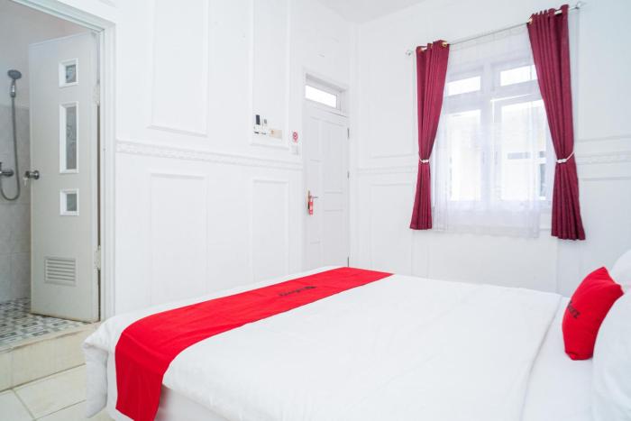 reddoorz syariah aura homestay