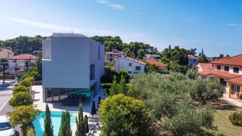 rm luxury villa with pool in rovinj
