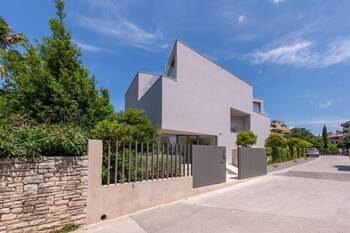 rm luxury villa with pool in rovinj