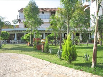 hotel hacienda la puerta de enmedio