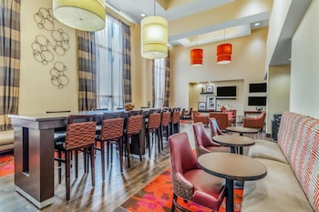 Hampton Inn & Suites Detroit / Airport - Romulus,Detroit>>Dearborn,3 star