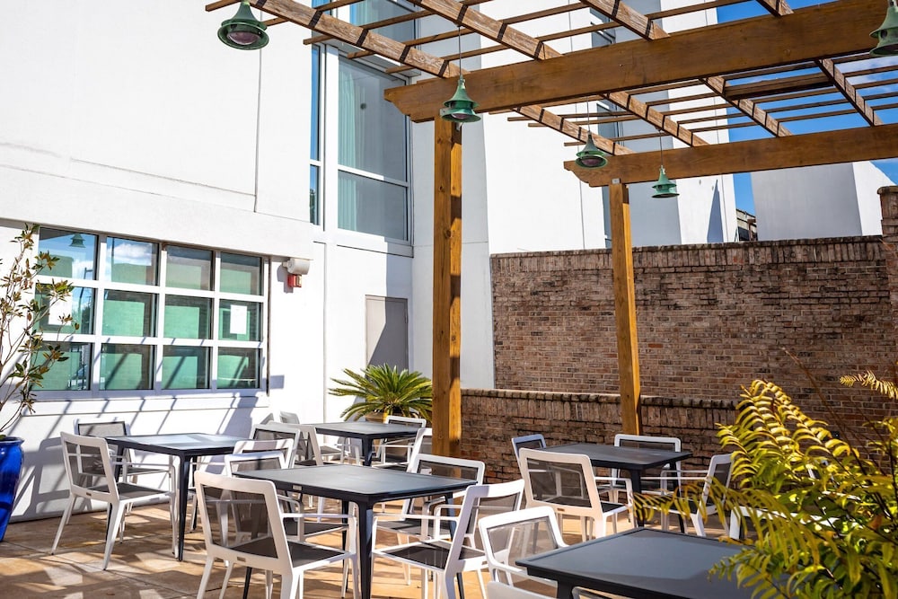 crowne plaza charleston airport conv ctr by ihg