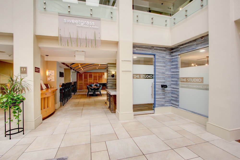 crowne plaza charleston airport conv ctr by ihg