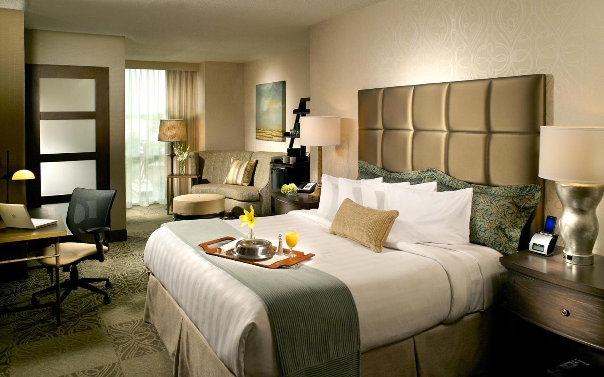 crowne plaza charleston airport conv ctr by ihg