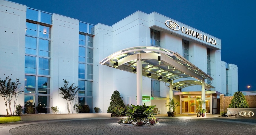 crowne plaza charleston airport conv ctr by ihg