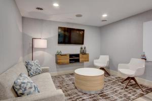crowne plaza charleston airport conv ctr by ihg