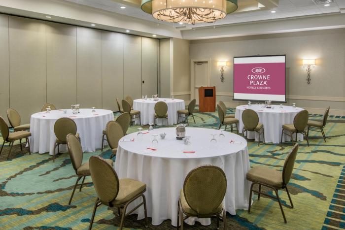 crowne plaza charleston airport conv ctr by ihg