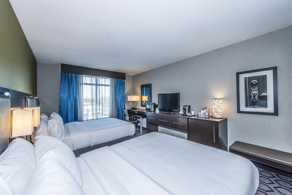 holiday inn express and suites charleston arpt con