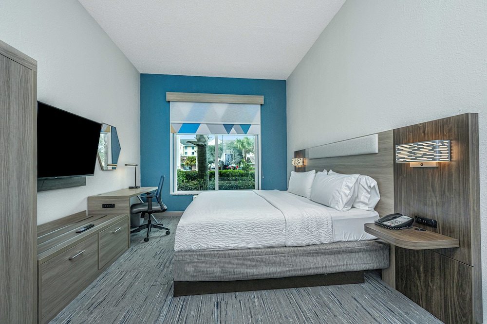 holiday inn express and suites charleston arpt con