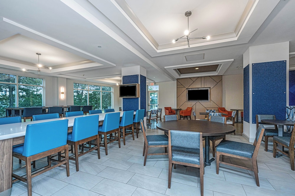 holiday inn express and suites charleston arpt con