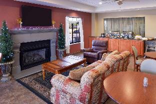 Country Hearth Inn & Suites Edwardsville St. Louis,Madison>>Edwardsville,3 star