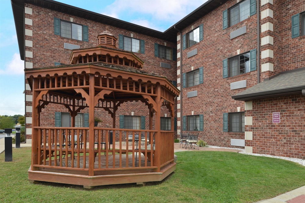 country hearth inn and suites edwardsville st louis