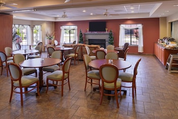 country hearth inn and suites edwardsville st louis