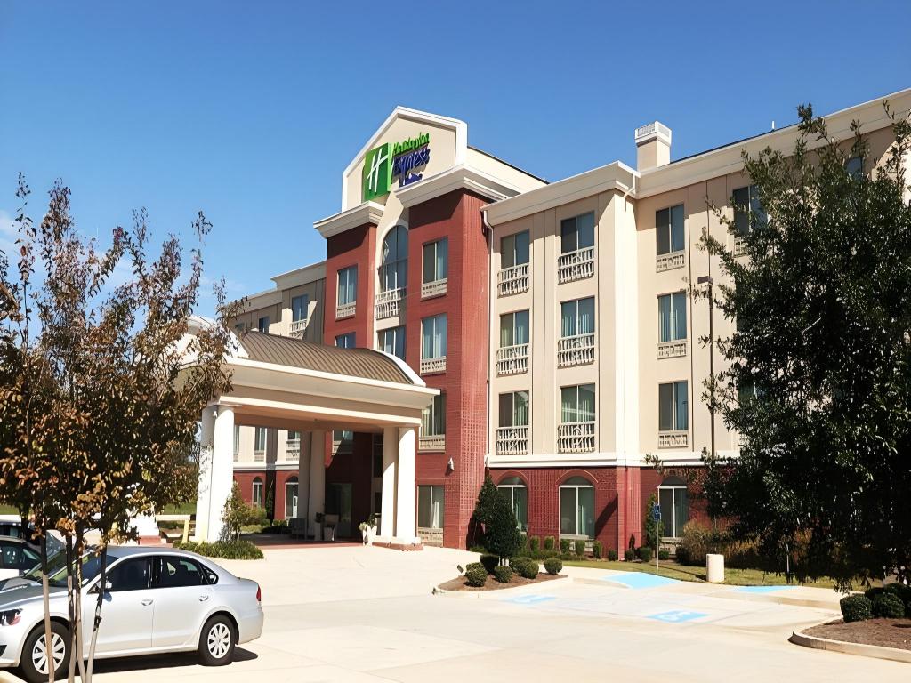 holiday inn express and suites west by ihg