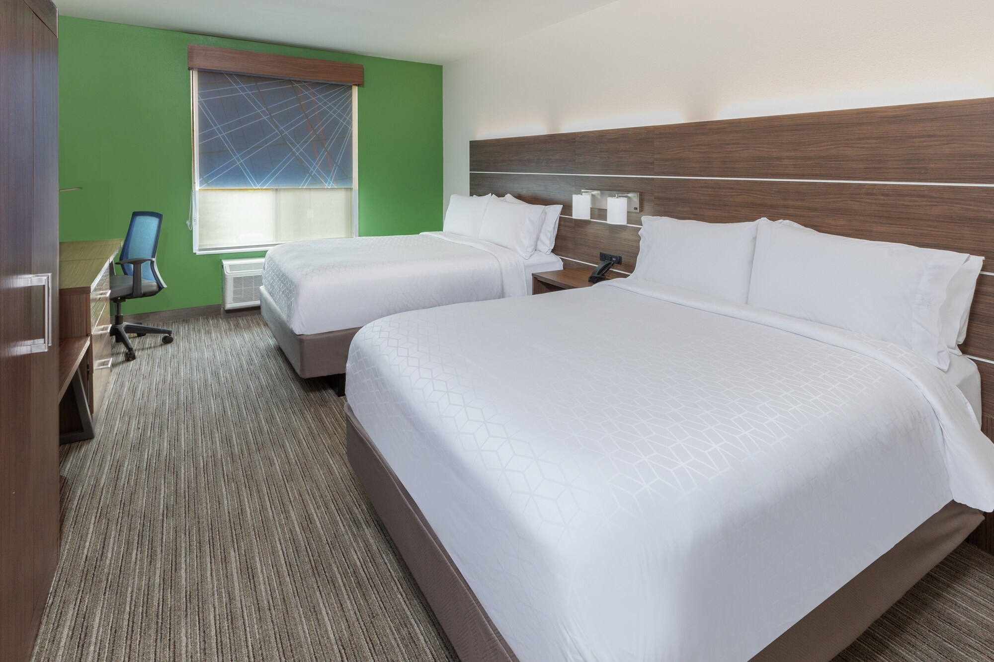 holiday inn express and suites west by ihg