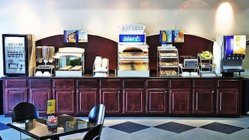holiday inn express and suites west by ihg