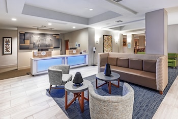 holiday inn express and suites west by ihg
