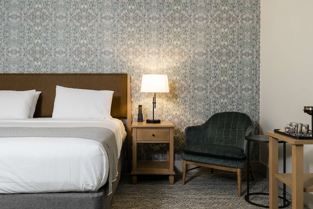 waynesville inn and golf club tapestry collection by hilton