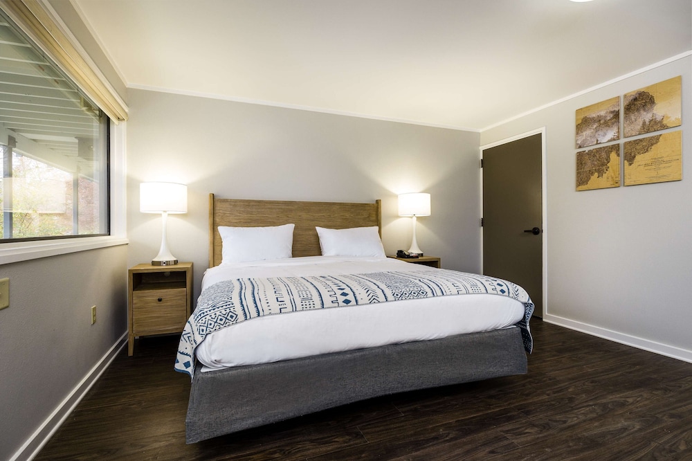 waynesville inn and golf club tapestry collection by hilton