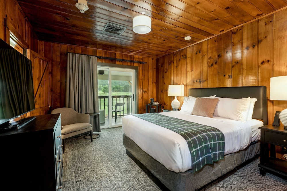 waynesville inn and golf club tapestry collection by hilton