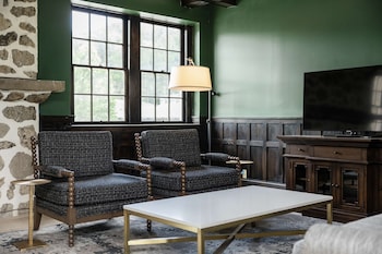 waynesville inn and golf club tapestry collection by hilton