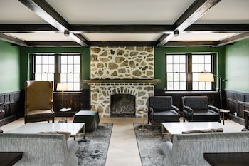 waynesville inn and golf club tapestry collection by hilton