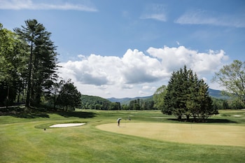 waynesville inn and golf club tapestry collection by hilton
